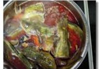 糟辣酸汤黄腊丁的做法 步骤2