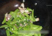 荷兰豆炒肉的做法 步骤4