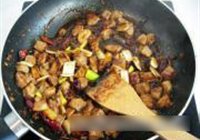 宫保肉丁的做法 步骤7