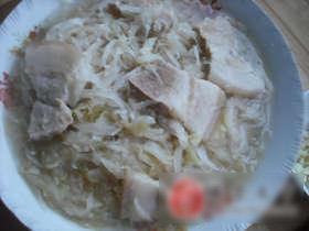 酸菜汆白肉