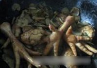 土豆干炖鸡翅根的做法 步骤6