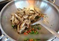 葱香孜然鸭舌的做法 步骤9