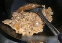 铁板黑椒牛柳的做法 步骤8
