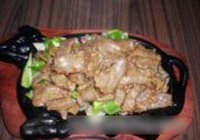 铁板黑椒牛柳的做法 步骤10
