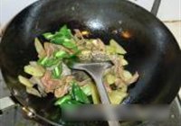 莴笋炒猪肚的做法 步骤6