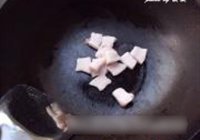 香菇粉丝肉汤的做法 步骤5