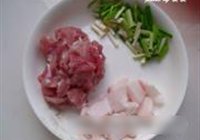 香菇粉丝肉汤的做法 步骤4
