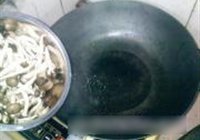 西兰花菇香鹌鹑蛋的做法 步骤5