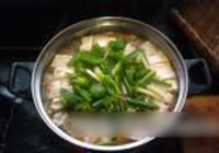 口蘑豆腐烧鸡的做法 步骤12