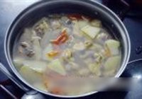 蕃茄薯仔炖鸡汤的做法 步骤7