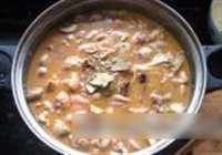 口蘑豆腐烧鸡的做法 步骤10