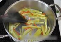 尖椒炒鸡胗的做法 步骤2