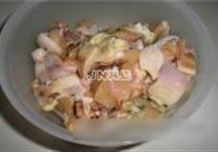 南瓜炖小鸡的做法 步骤2