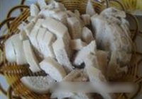 炒馒头条的做法 步骤2