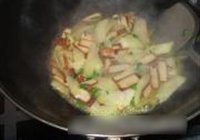 五香干炒芥蓝的做法 步骤5