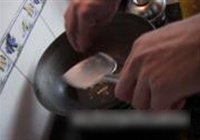 五香蚕蛹的做法 步骤2