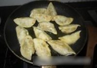 煎饺的做法 步骤4