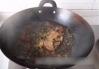 红烧鲫鱼的做法 步骤5