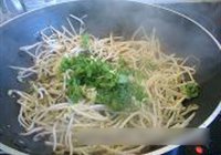 素炒绿豆芽的做法 步骤5