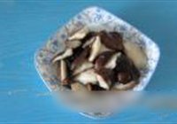 油焖香菇的做法 步骤3