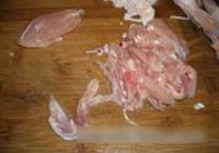 茶树菇炒鸡肉的做法 步骤4