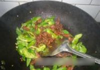 青椒爆炒牛里脊的做法 步骤11