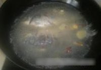 鲫鱼炖黄豆的做法 步骤5