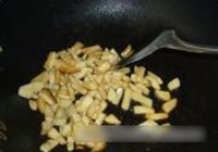 魔芋辣炒杏鲍菇的做法 步骤7