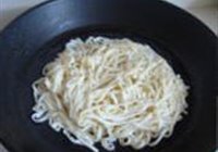虾仁两面黄的做法 步骤6