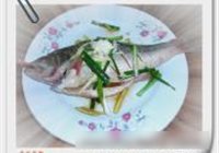 清蒸鲈鱼的做法 步骤5