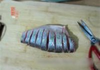 开屏鲈鱼的做法 步骤3