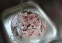 豉汁蒸排骨的做法 步骤1
