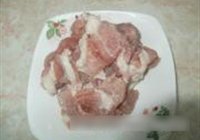 西芹炒肉片的做法 步骤2