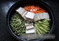 牛肉豆腐蔬菜煲的做法 步骤3