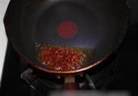 麻婆豆腐炖黄辣丁的做法 步骤4