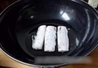 糖醋带鱼的做法 步骤4