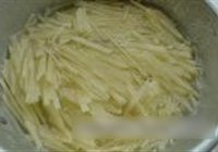 鱼香土豆丝的做法 步骤2