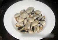 白菜蛤蜊汤的做法 步骤2