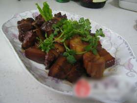 杏鲍菇搭上红烧肉
