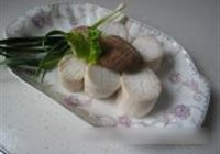杏鲍菇搭上红烧肉的做法 步骤3