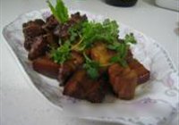 杏鲍菇搭上红烧肉的做法 步骤4