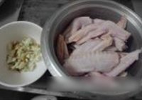 沙姜焖鸭掌鸭翅的做法 步骤1
