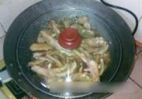 沙姜焖鸭掌鸭翅的做法 步骤6