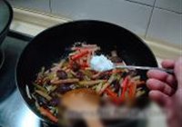 豉香川腊炒双脆的做法 步骤6