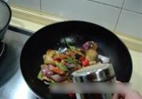 豉椒洋葱炒牛肚的做法 步骤8