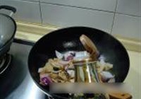 豉椒洋葱炒牛肚的做法 步骤6