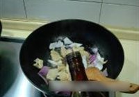 豉椒洋葱炒牛肚的做法 步骤5