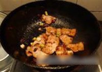 回锅肉的做法 步骤7