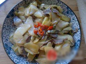 酸笋辣炒鸡胗