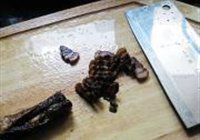 广式腊味煲仔饭的做法 步骤3